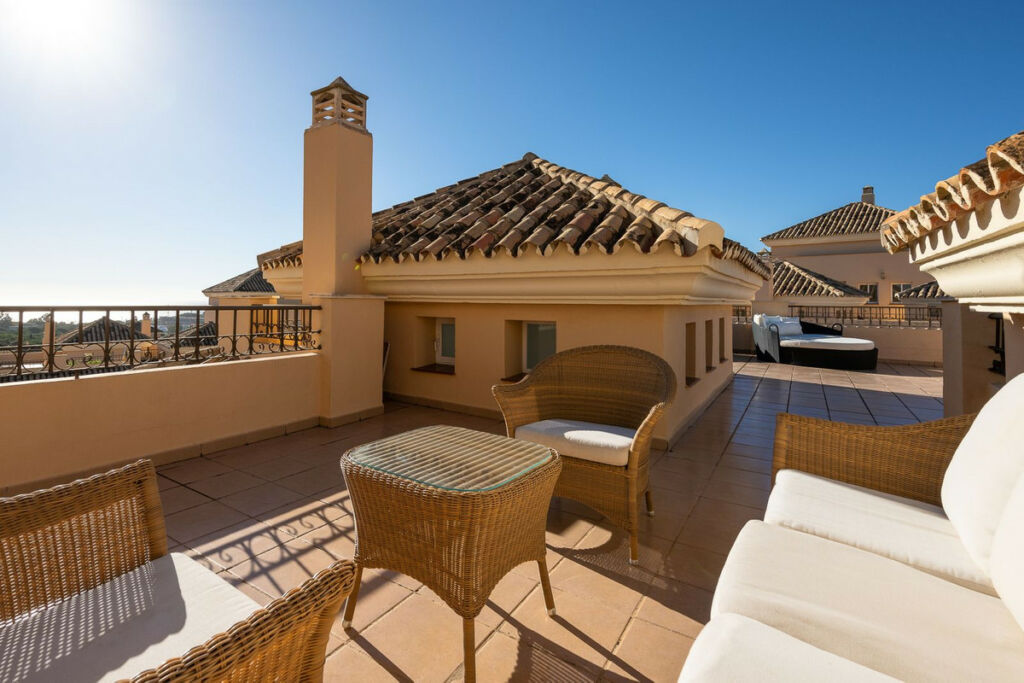 Penthouse Duplex Elviria Málaga - image 21