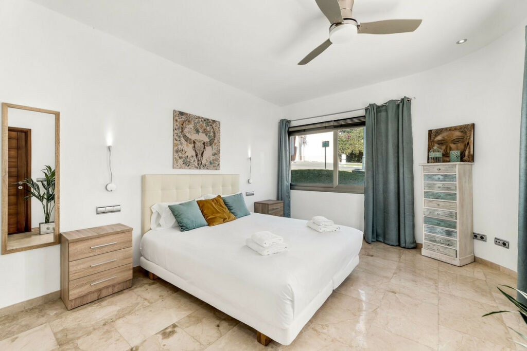 Detached Villa Nueva Andalucía Málaga - image 33