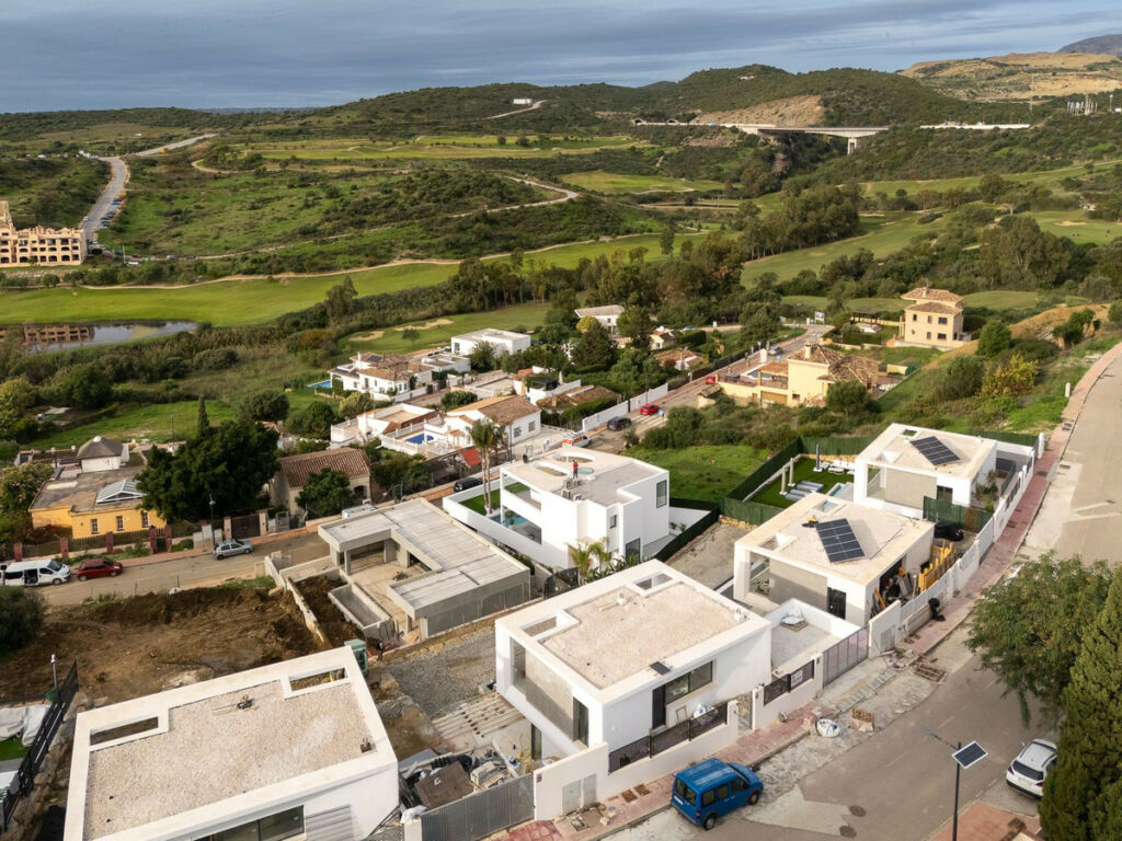 Detached Villa Valle Romano Málaga - image 3