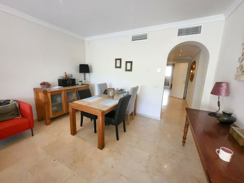 Ground Floor Apartment Elviria Málaga - image 4