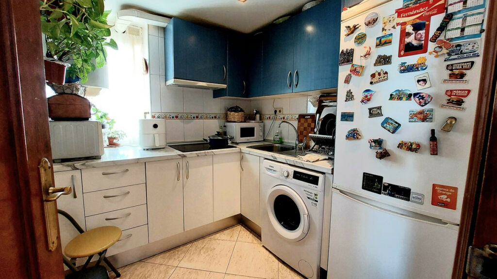 Top Floor Apartment Fuengirola Málaga - image 2