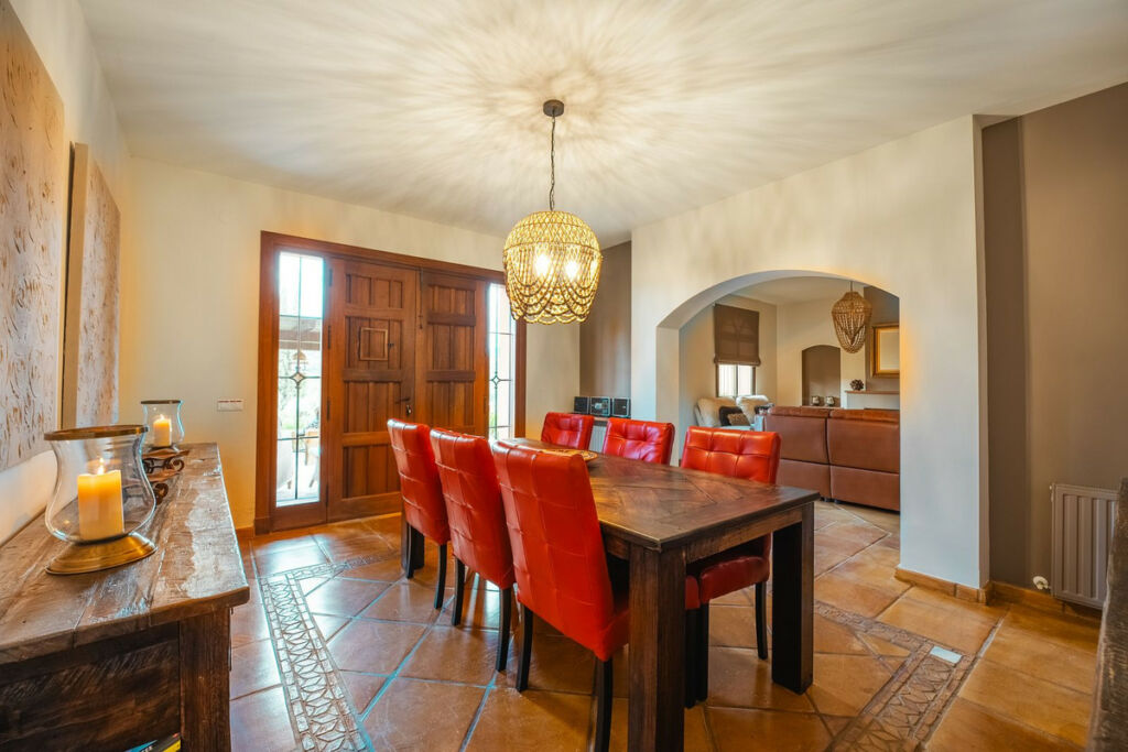 Detached Villa Monda Málaga - image 4