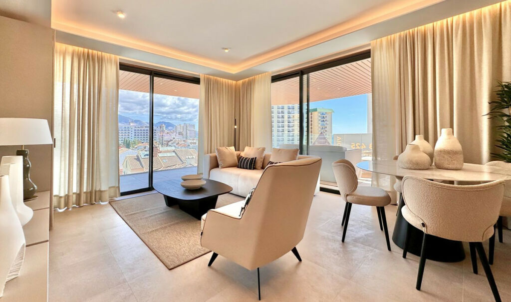 Middle Floor Apartment Fuengirola Málaga - image 3