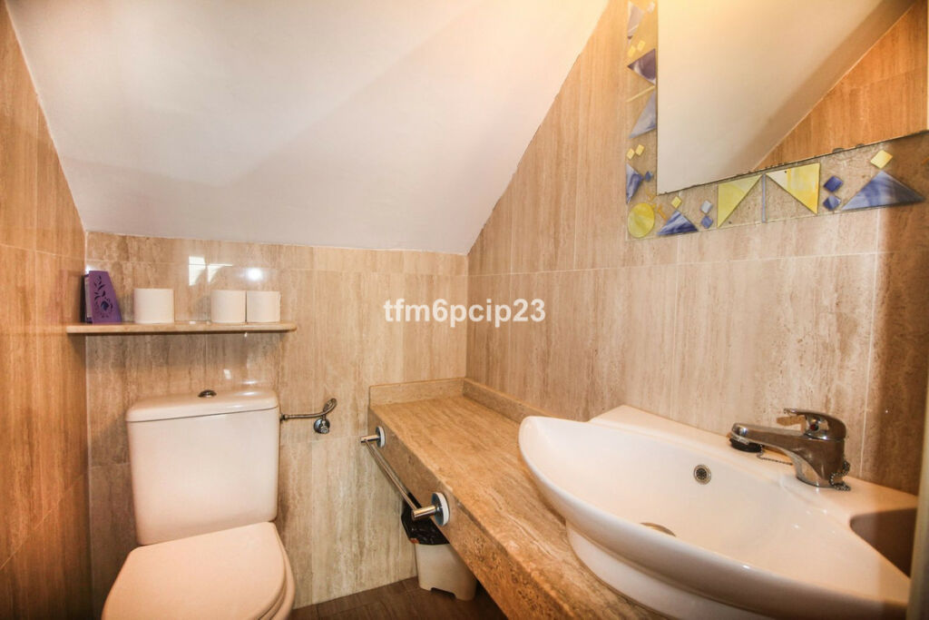 Townhouse La Duquesa Málaga - image 30