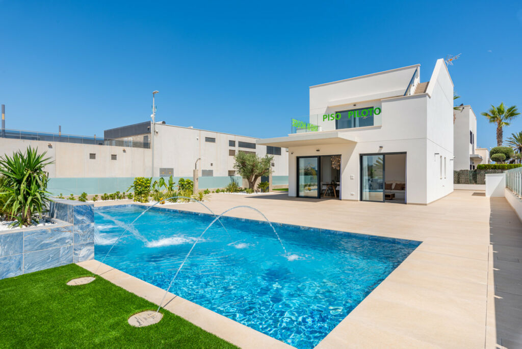 Detached Villa Dehesa de Campoamor Alicante - image 31