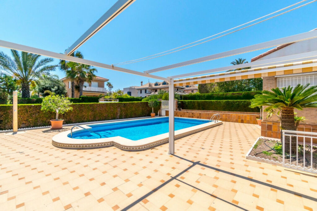 Detached Villa La Veleta Alicante - image 31