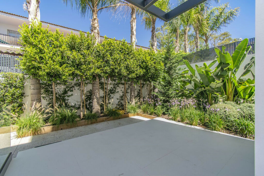 Detached Villa The Golden Mile Málaga - image 31