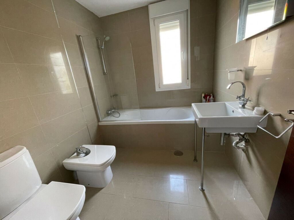 Detached Villa Monforte Del Cid Alicante - image 32