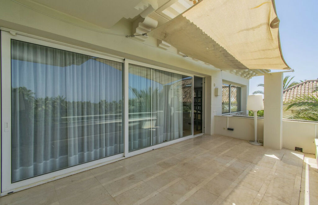 Penthouse Nagüeles Málaga - image 32
