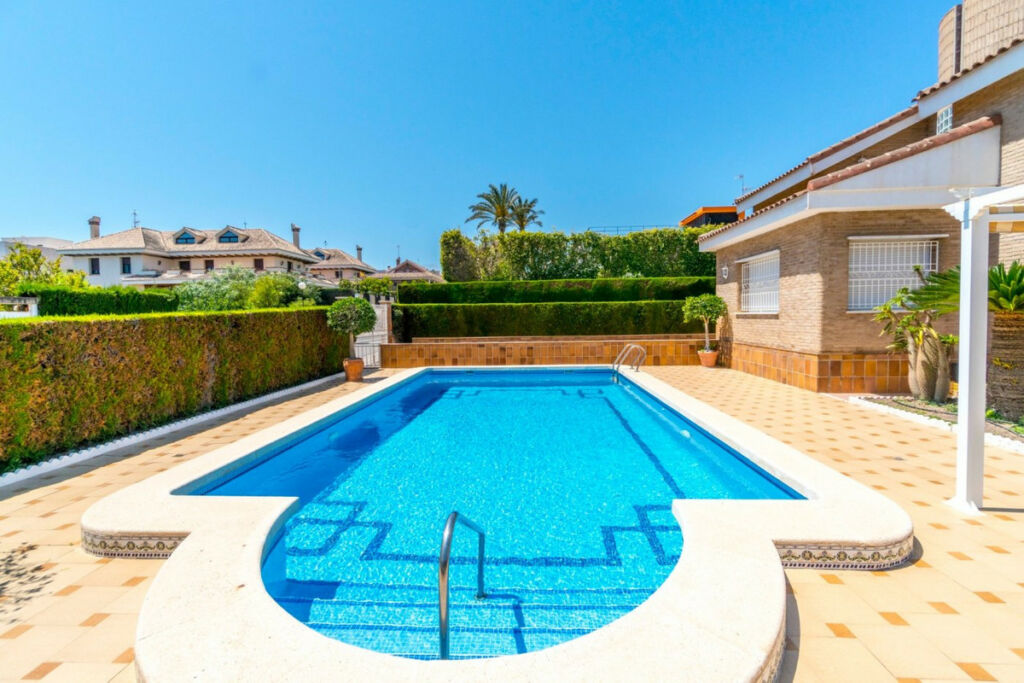 Detached Villa La Veleta Alicante - image 33