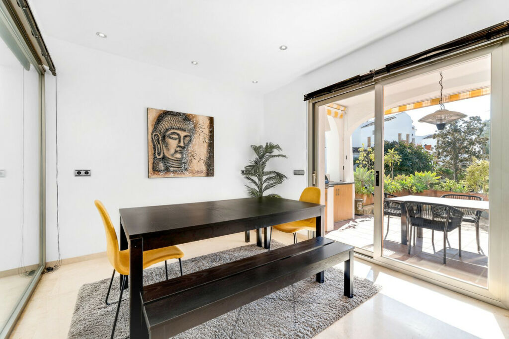 Detached Villa Nueva Andalucía Málaga - image 38