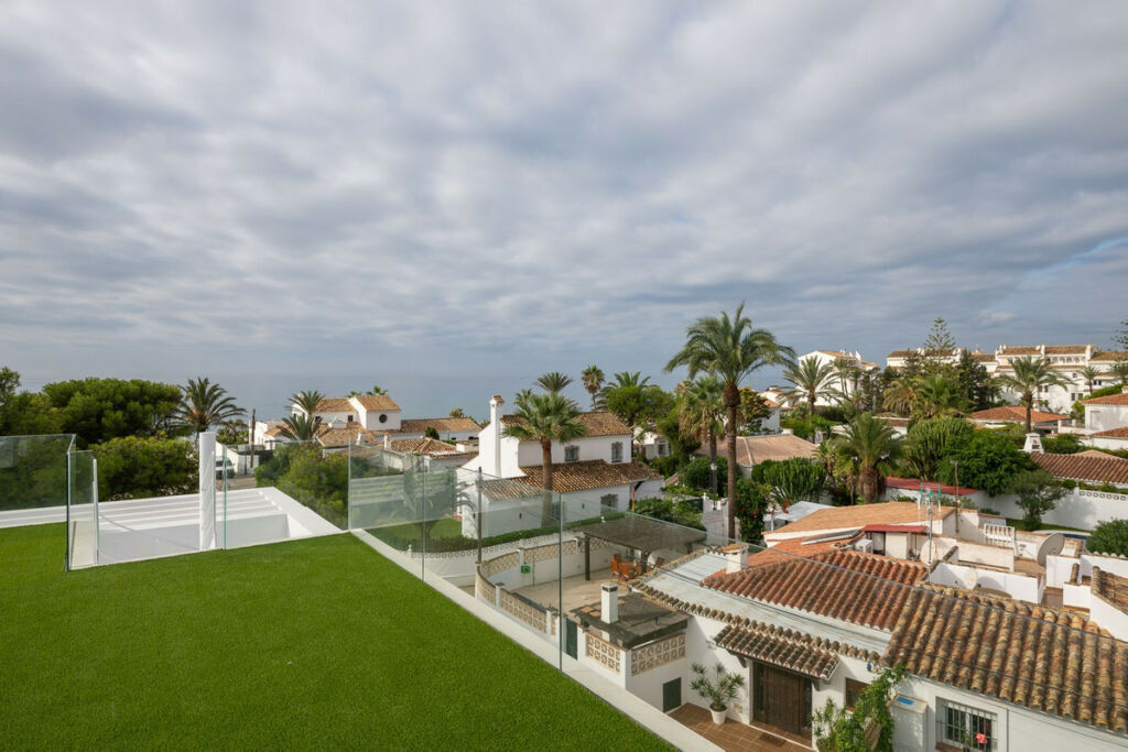 Detached Villa Marbesa Málaga - image 34
