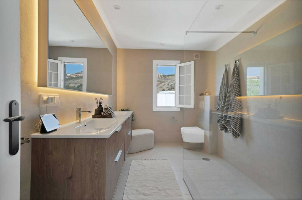 Detached Villa Benahavís Málaga - image 35
