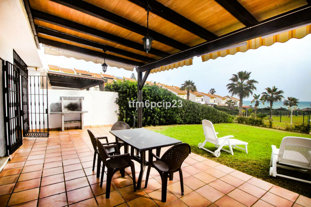 Townhouse La Duquesa Málaga - image 34