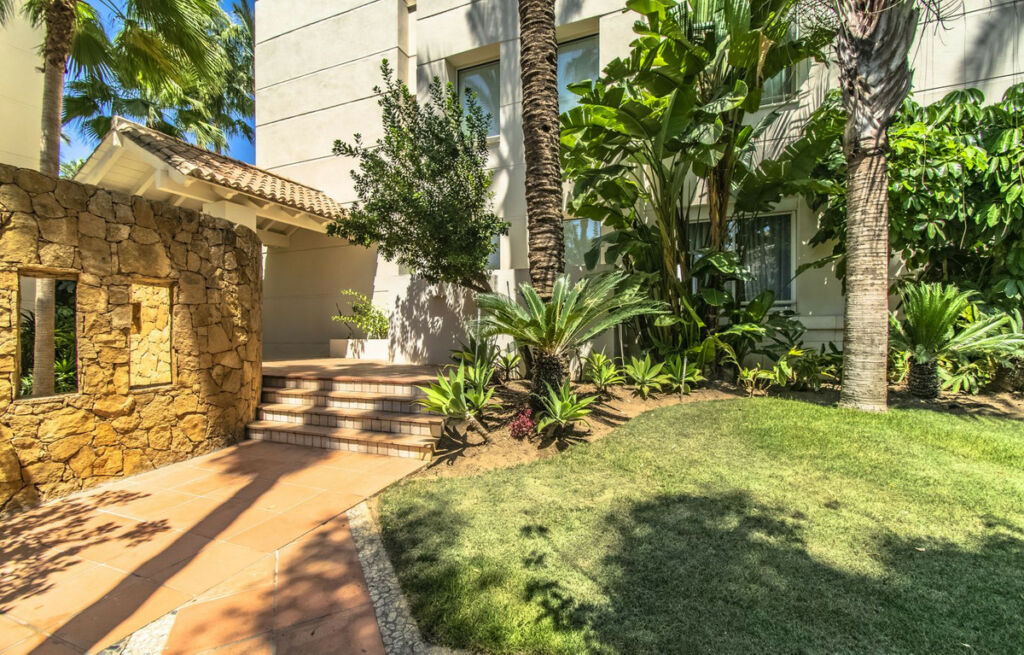 Penthouse Nagüeles Málaga - image 35