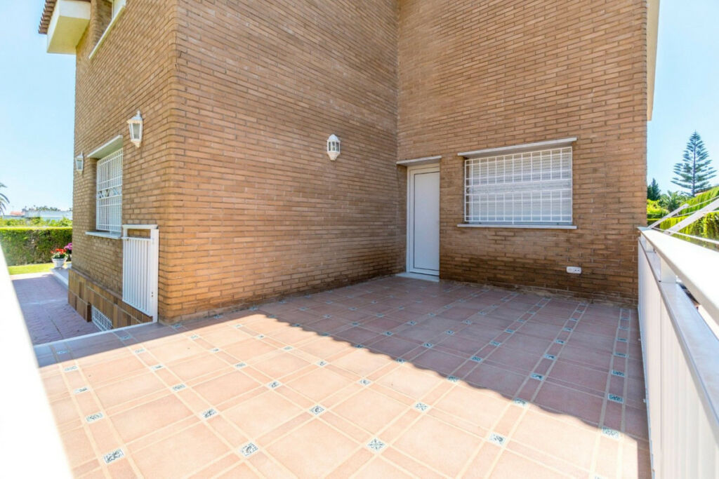 Detached Villa La Veleta Alicante - image 36