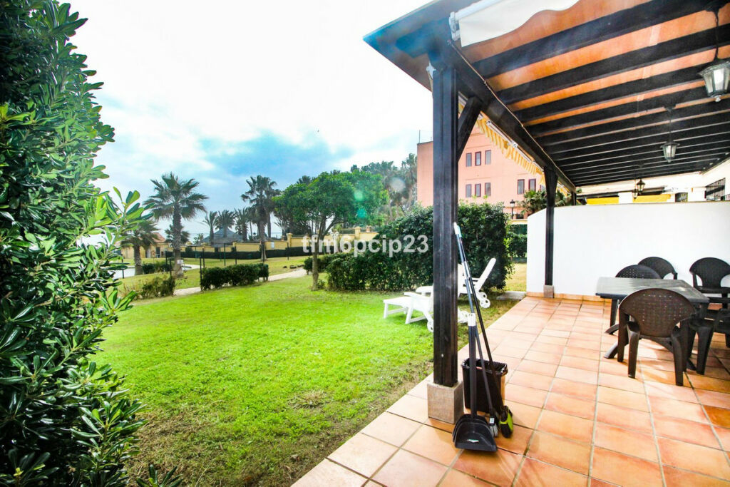 Townhouse La Duquesa Málaga - image 36