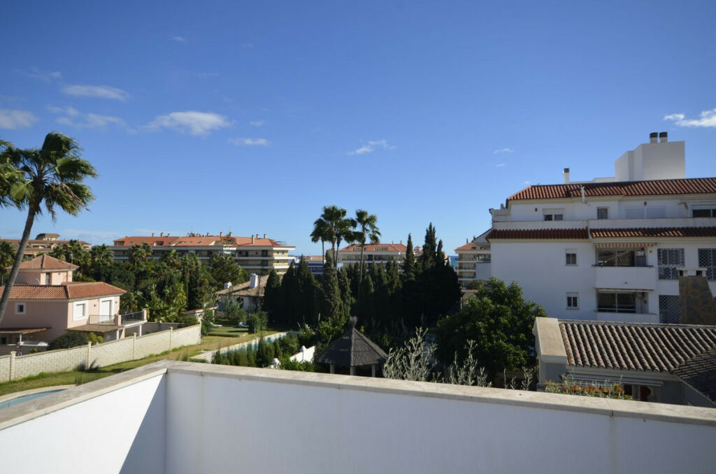 Detached Villa Manilva Málaga - image 38
