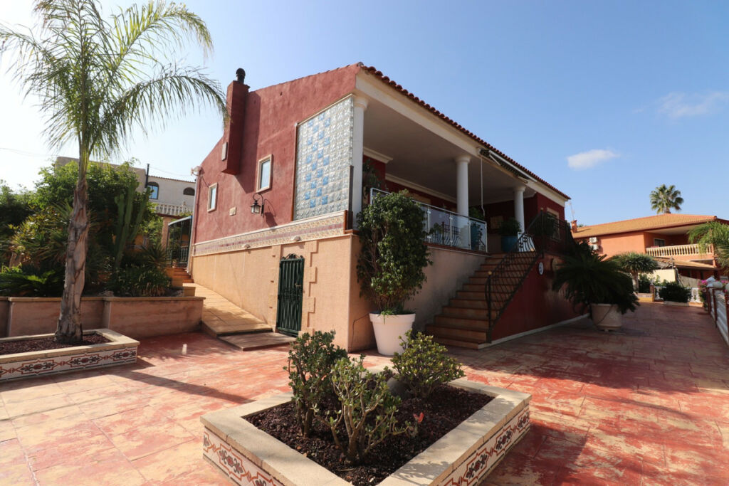 Detached Villa Algorfa Alicante - image 38