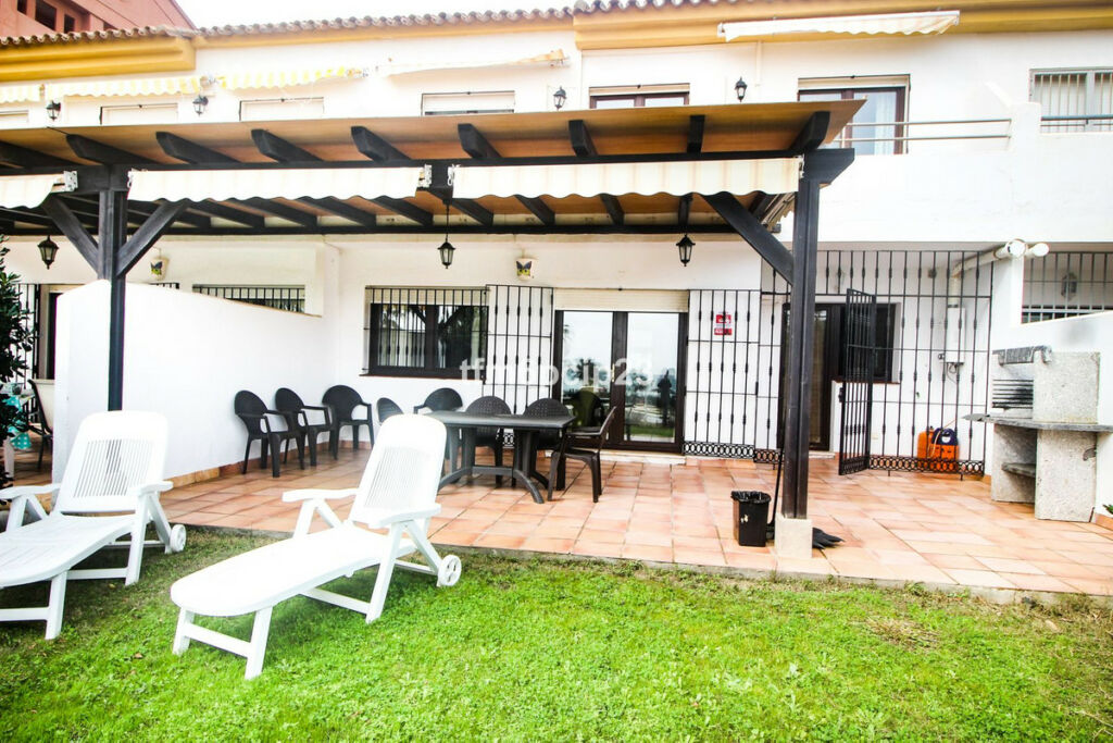 Townhouse La Duquesa Málaga - image 37