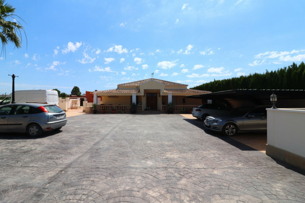 Detached Villa Heredades Alicante - image 46