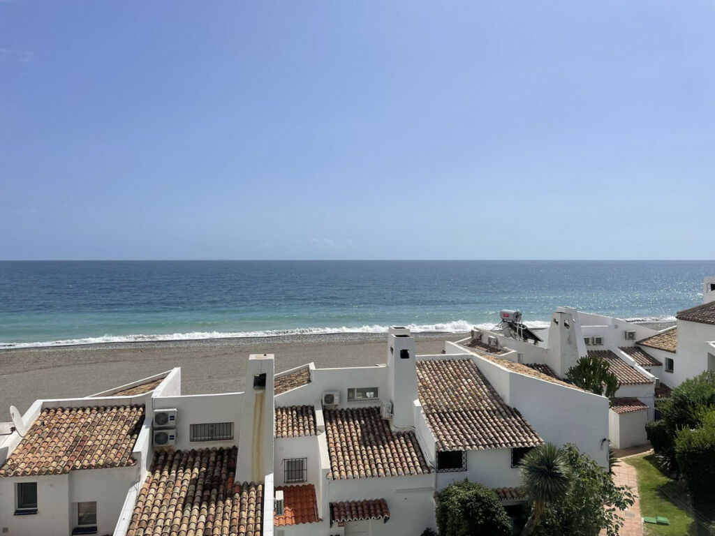 Penthouse Duplex Estepona Málaga - image 4