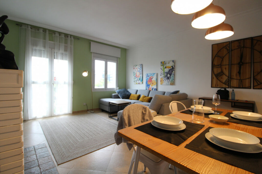 Middle Floor Apartment Puerto Banús Málaga - image 4