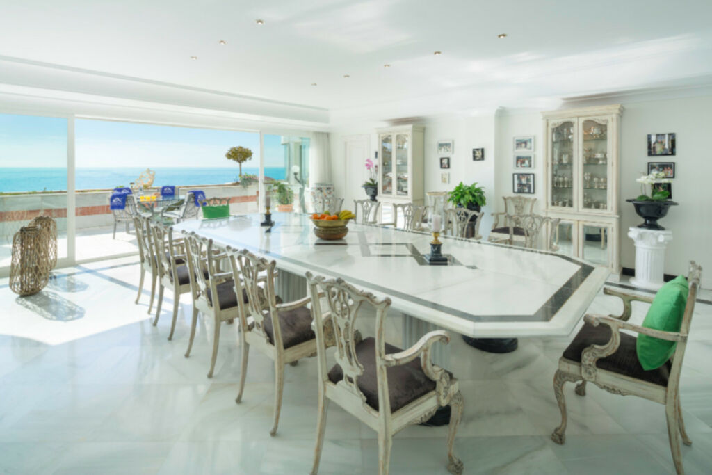 Penthouse Puerto Banús Málaga - image 4