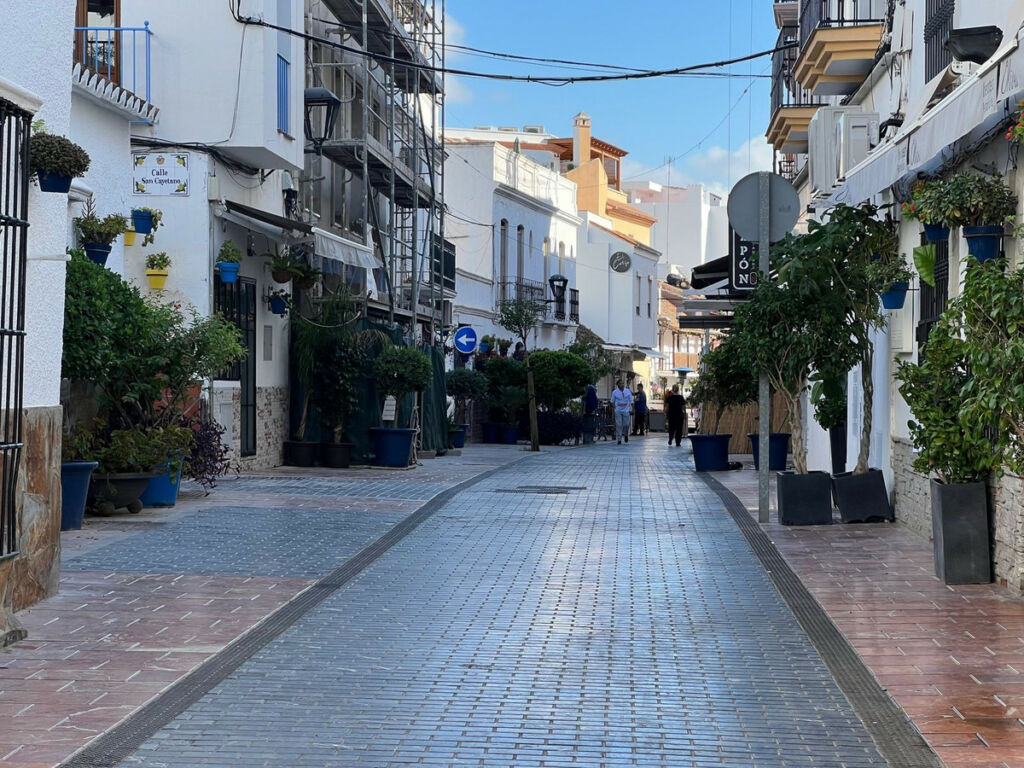 Residential Plot Estepona Málaga - image 4