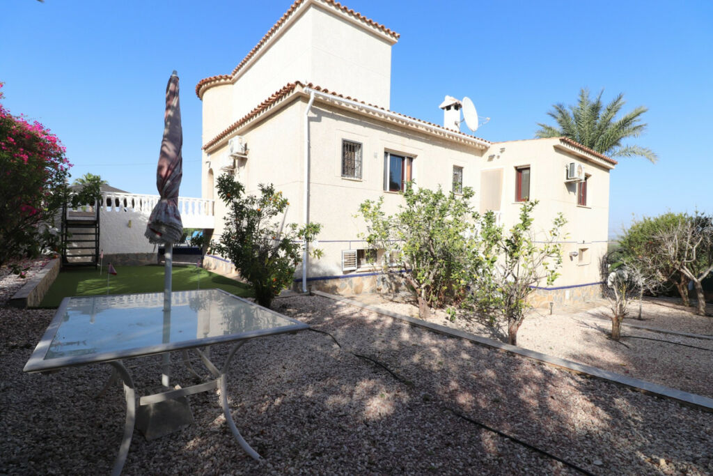 Detached Villa Algorfa Alicante - image 8