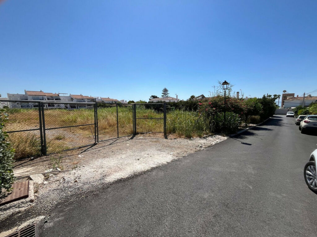Residential Plot Estepona Málaga - image 4