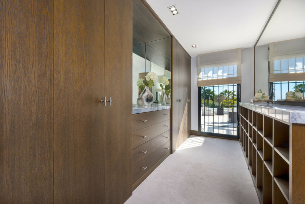 Detached Villa Nueva Andalucía Málaga - image 42