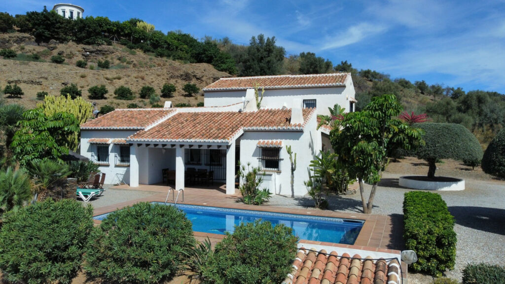 Detached Villa Benajarafe Málaga - image 42