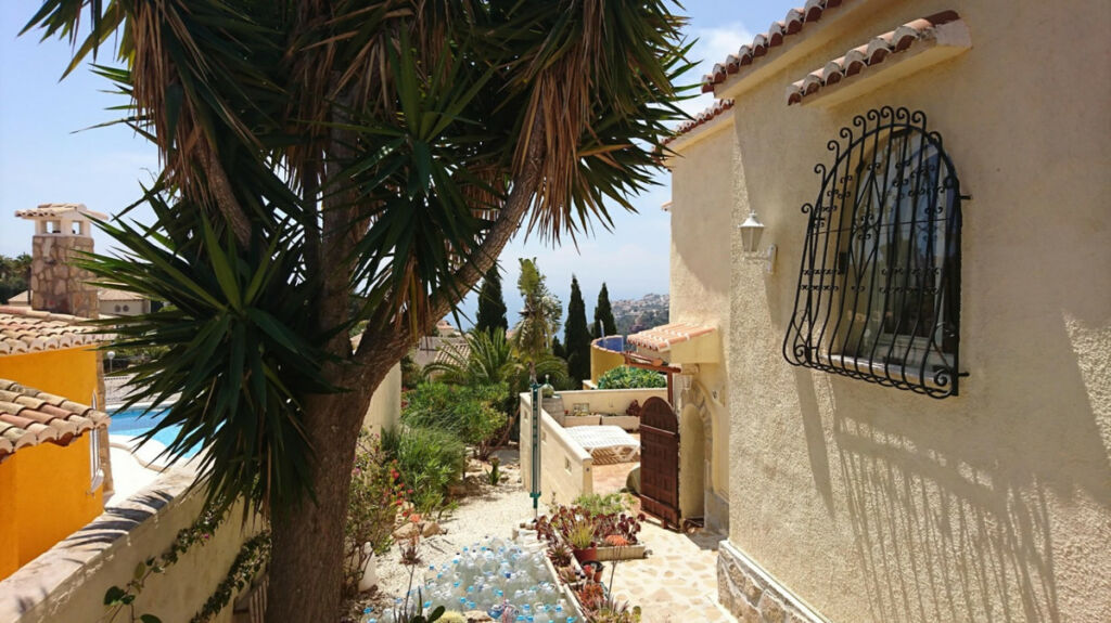 Detached Villa Cumbre del Sol Alicante - image 45