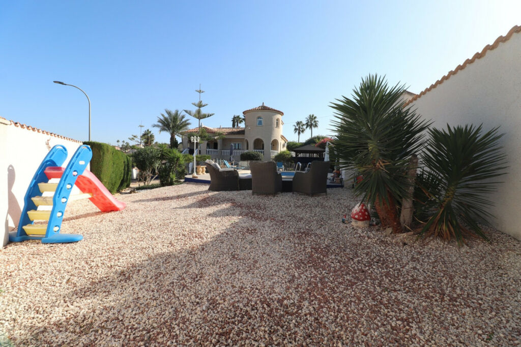 Detached Villa Algorfa Alicante - image 50