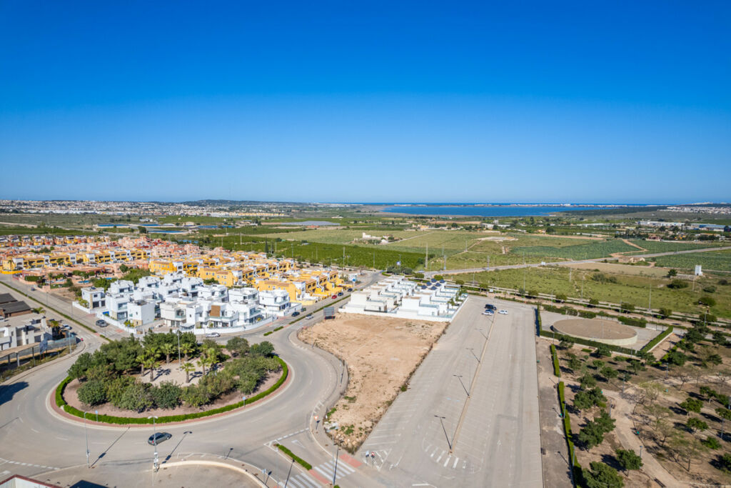 Detached Villa Los Montesinos Alicante - image 47