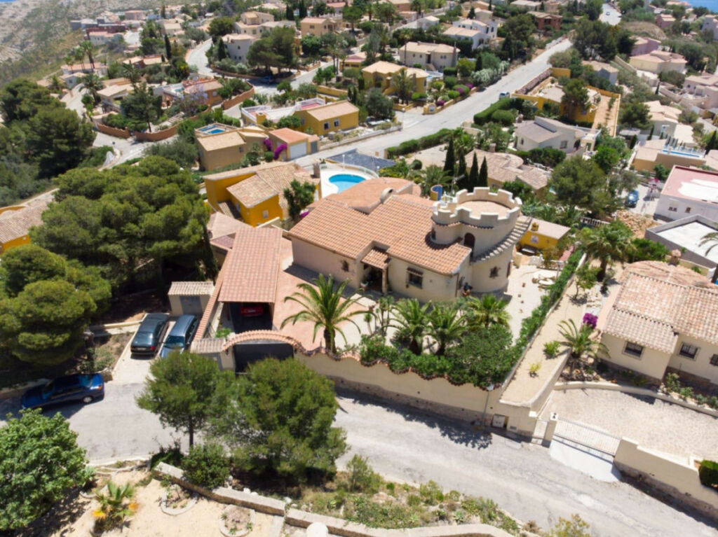 Detached Villa Cumbre del Sol Alicante - image 49
