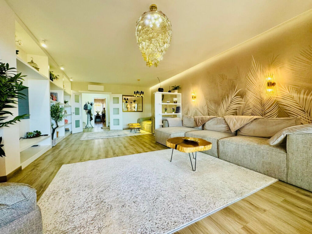 Middle Floor Apartment Bahía de Marbella Málaga - image 5