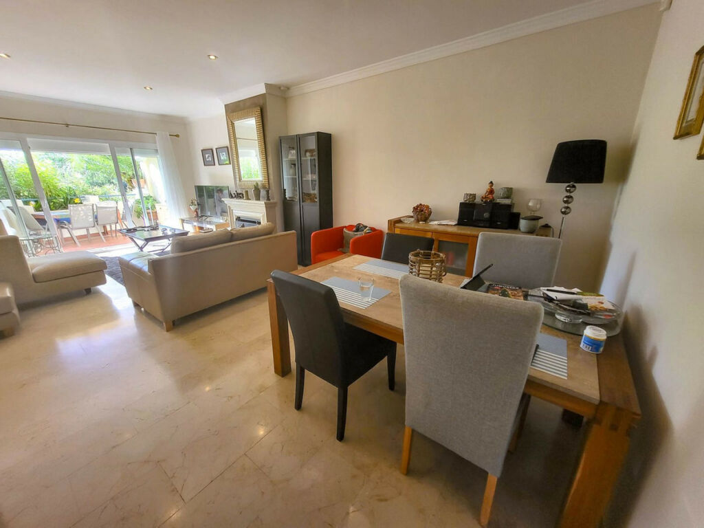 Ground Floor Apartment Elviria Málaga - image 5