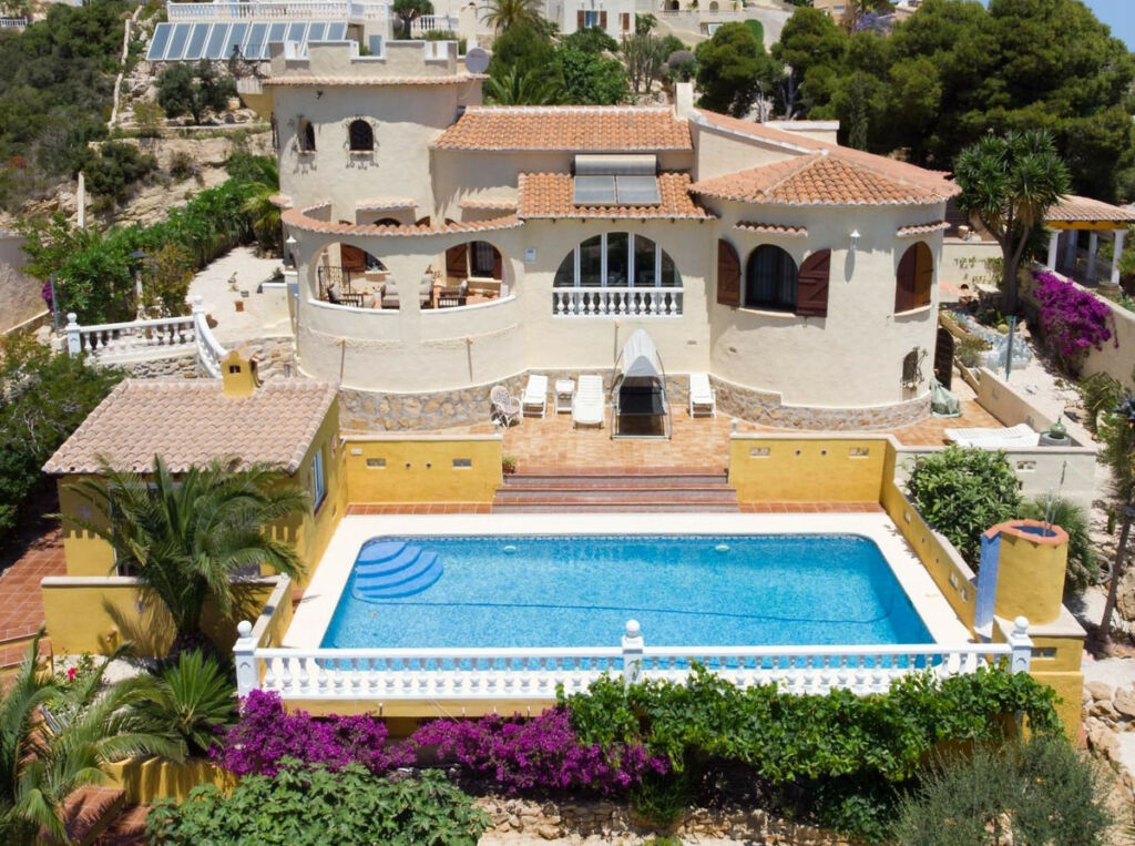 Detached Villa Cumbre del Sol Alicante - image 5