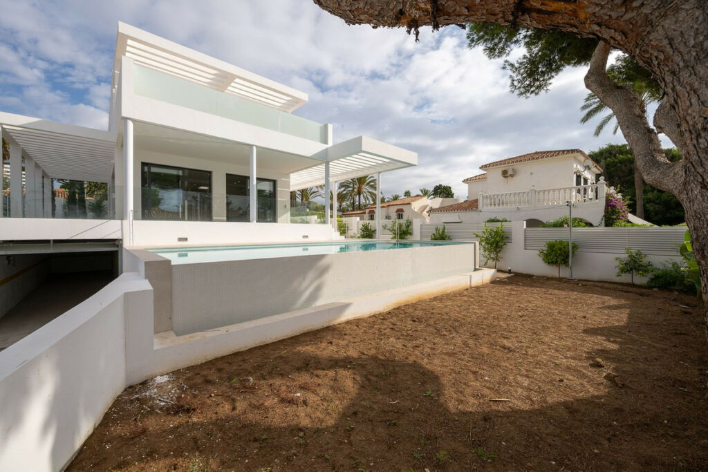 Detached Villa Marbesa Málaga - image 50