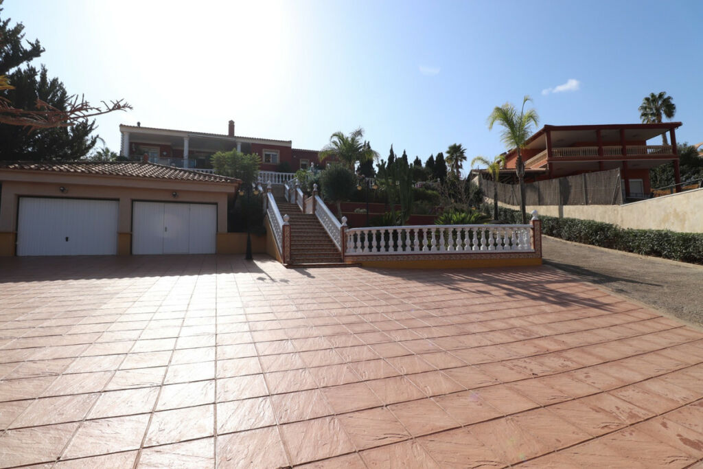 Detached Villa Algorfa Alicante - image 7