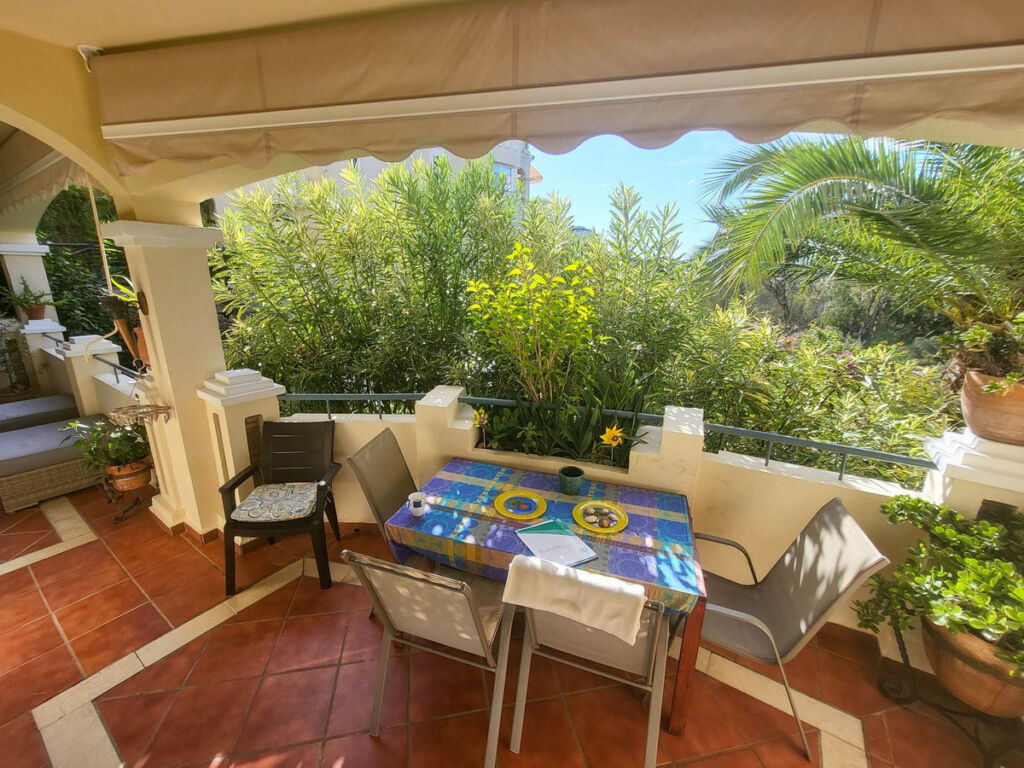 Ground Floor Apartment Elviria Málaga - image 6