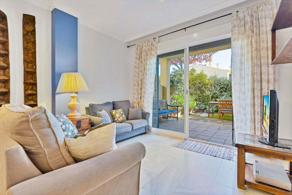 Townhouse San Pedro de Alcántara Málaga - image 6