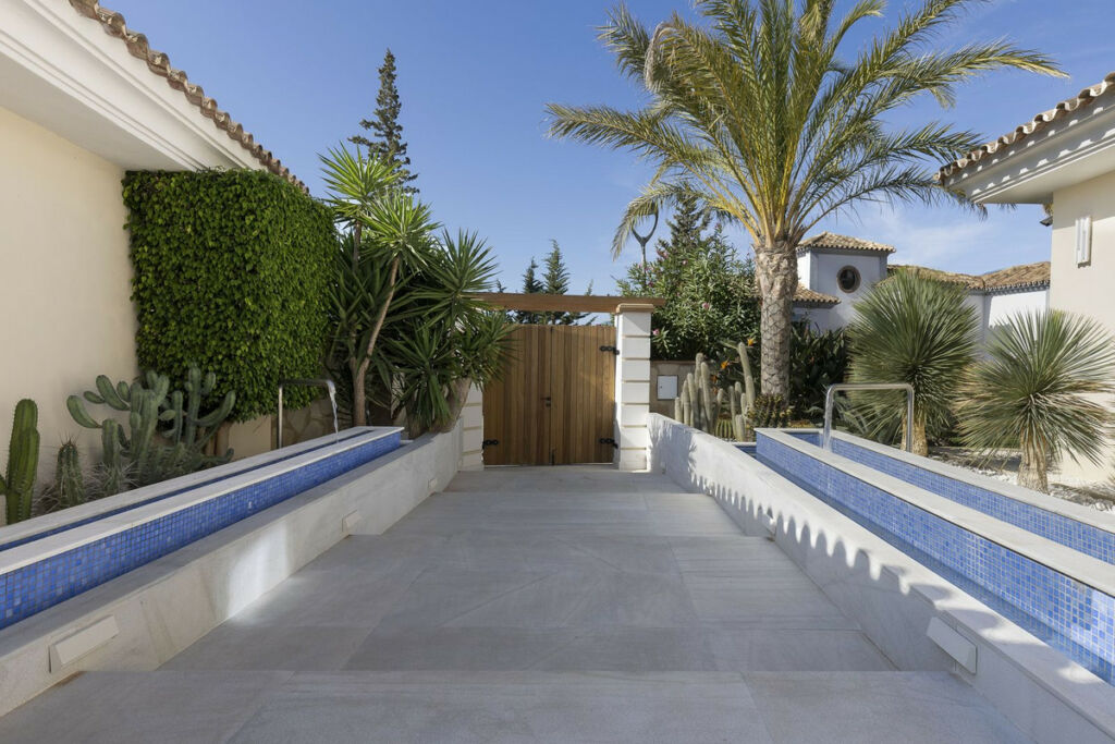 Detached Villa Mijas Golf Málaga - image 8