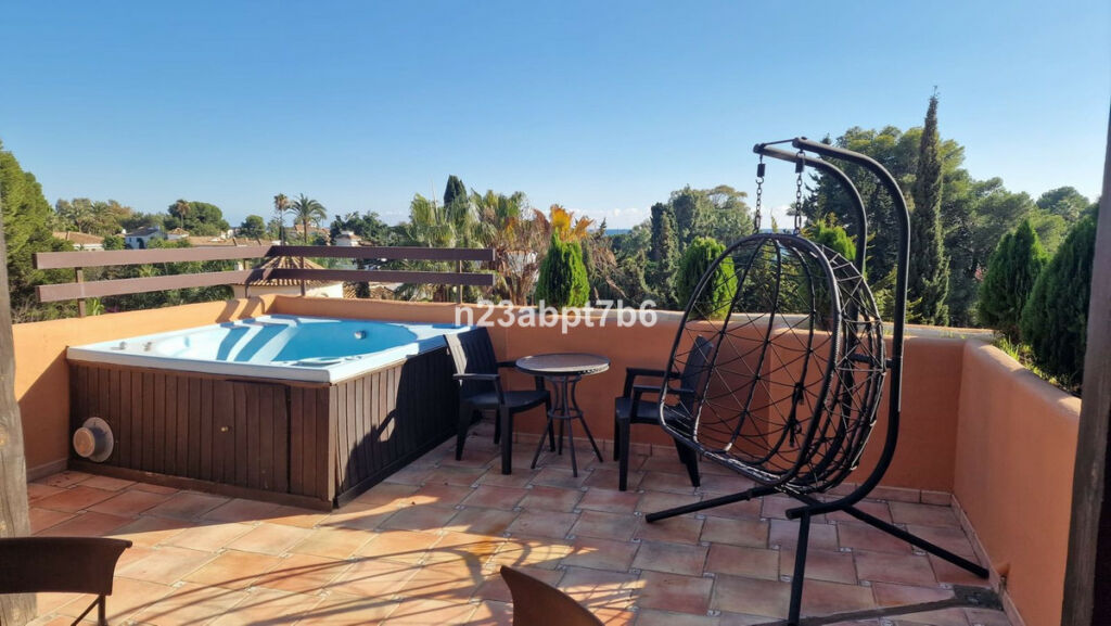 Penthouse Duplex El Paraiso Málaga - image 6