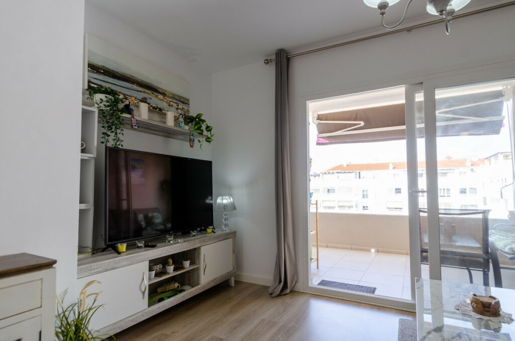 Middle Floor Apartment La Campana Málaga - image 6