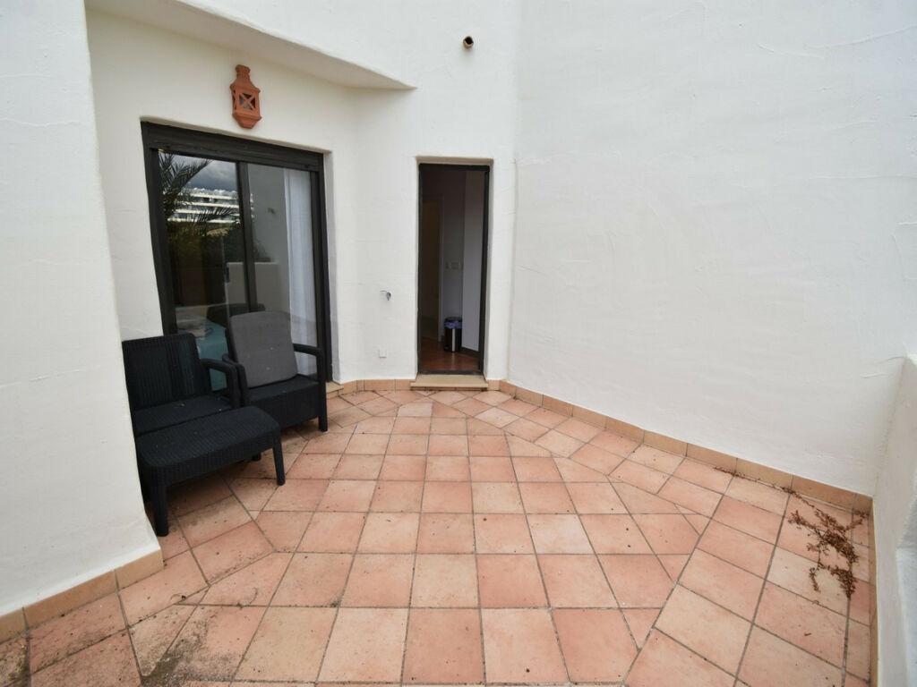 Ground Floor Apartment Estepona Málaga - image 6