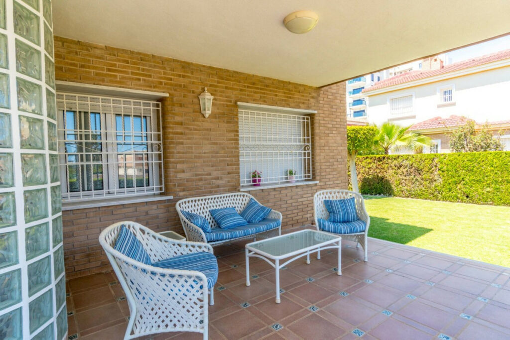 Detached Villa La Veleta Alicante - image 6
