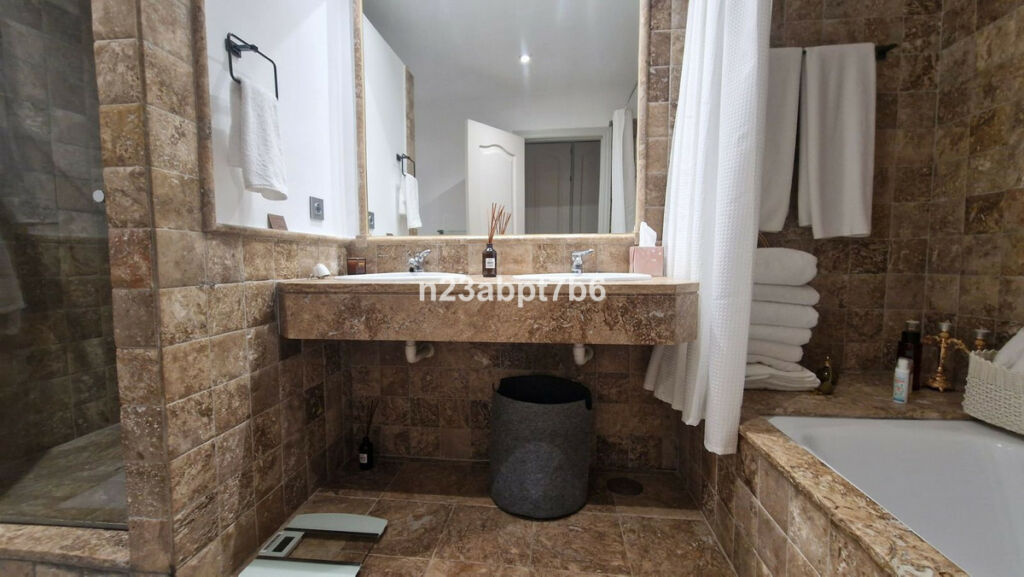 Ground Floor Apartment Atalaya Málaga - image 6